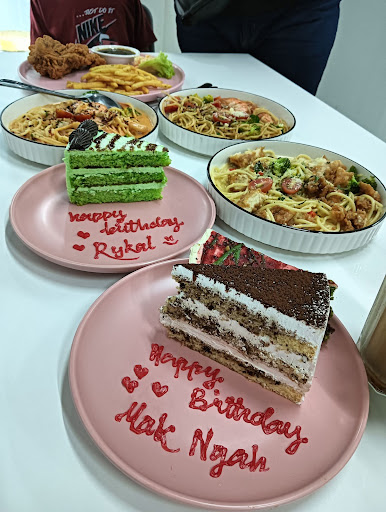 Eya Cake Cafe