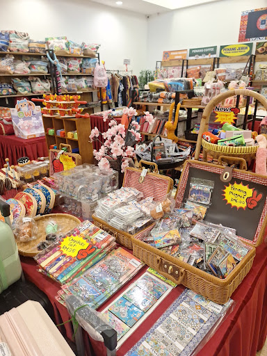 Oleh-Oleh - Penang Snacks and Souvenir Shop