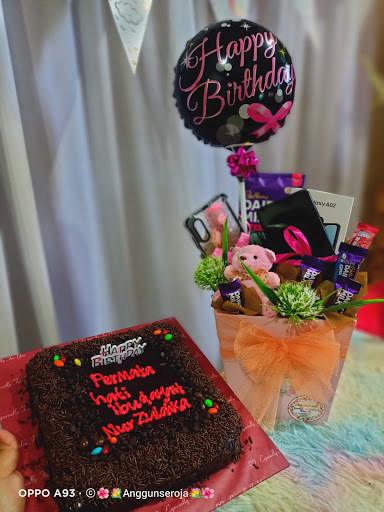 Anggunseroja Bouquet House