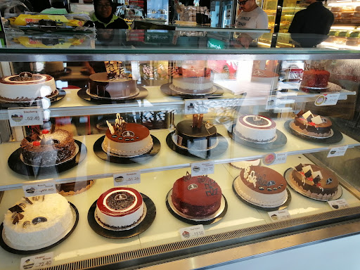 Baker's Cottage Presint8