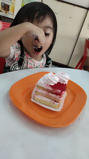 Nam Fong Bakery & Drinkhouse