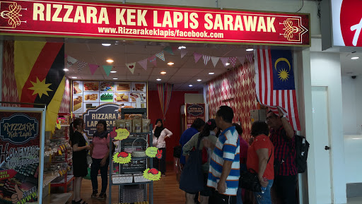 Rizzara Kek Lapis Sarawak