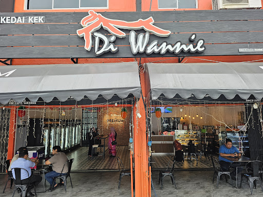 Di Wannie Kek Lapis Sarawak