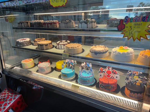 Kafe - Kek, Belon dan Cenderamata (KBC KAJANG)