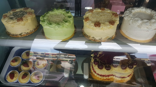 Lovely Cake Azlin Yasin