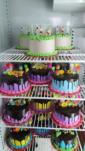 Dnialicious Cake House Gong Badak