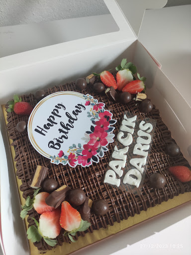 Erni Kerat Kertas Kuala Terengganu - Cake Topper Custom | Cake Decoration