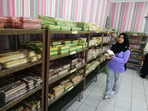 Kek Lapis Dayang Salhah