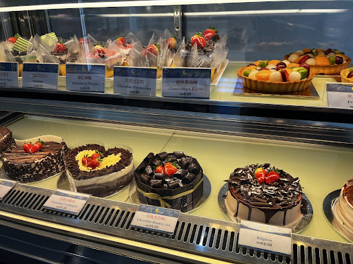 La Luna Cakes Breads