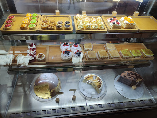Baking Island Cakes & Pastries